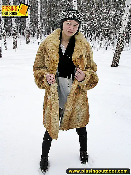 Winter outdoor pissing teen