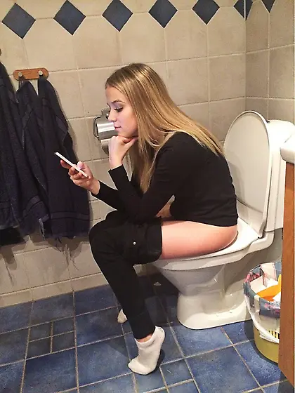 Toilet and pee girls