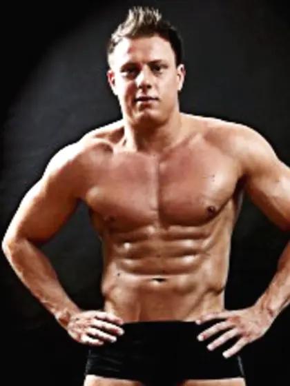 Brunette Andrewmaster Fingering.