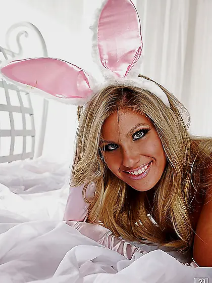 American voluptuous bunny big tits