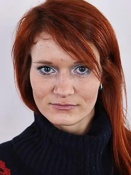 Fiery redhead sexy body