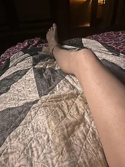 My sexy girly legs and my butthole full of jizz