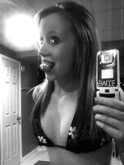 MY LITTLE SISTER EMIE NADON