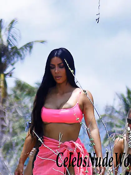 Kim Kardashian and Kourtney Kardashian Bikini