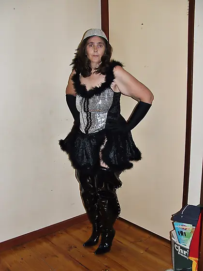 early pics of younger stupid fucking ugly me