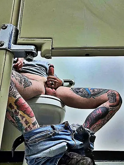 fagbait - alpha cocks luring faggots to destiny