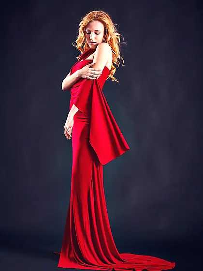 Redhead chippy Aislin is demonstrating naked body on horny photo