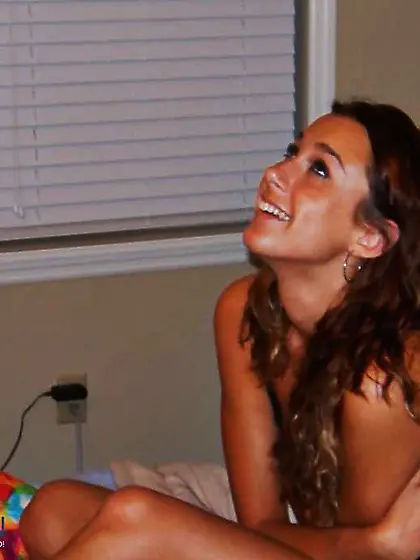 Dark-Haired railing a stiffy