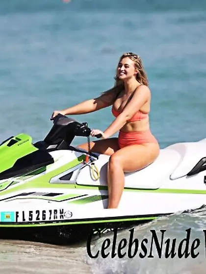 Iskra Lawrence Bikini