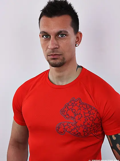 Metrosexual guy is a confident fucker