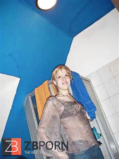 Swedish gal posing and gargling (downscaled)