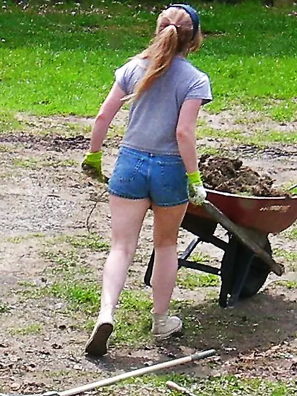 Red-Hot 20yr old neighbor doing yard work.