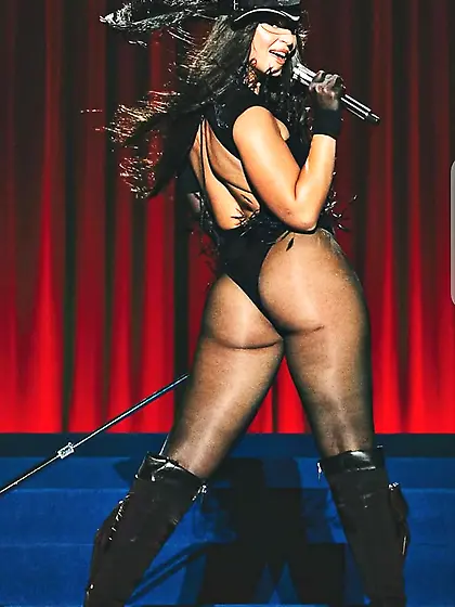 Putas slutwear upskirt,  minifaldas,  celebs,