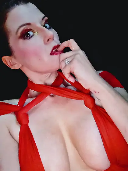 Addlyn her slut older sis queenie and marryann