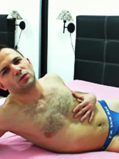 Brunette Sexybobo Smoking.