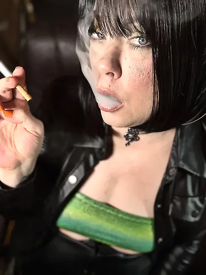 Tina Snua Selfies #124