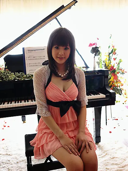 Music is better when hot Eastern piano young woman is naked and