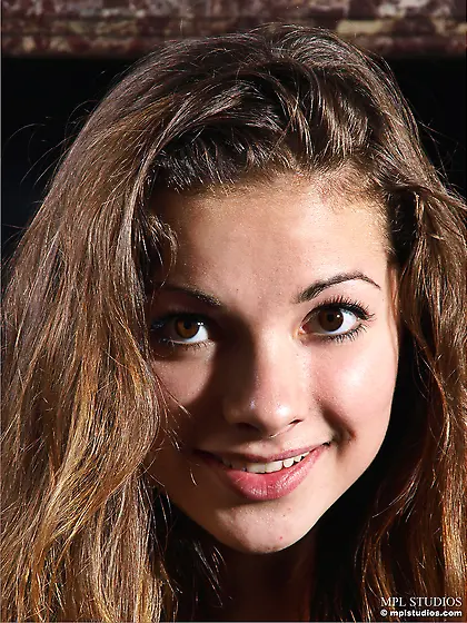 Naked chick with hot trimmed beaver Alisa A is sexily playing wi