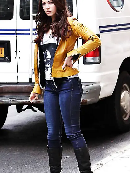 Megan Fox - Film Set