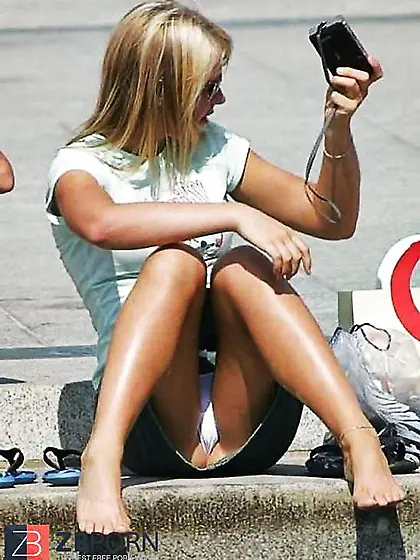 Voyeur Pictures Upskirts Downblouse spy and more