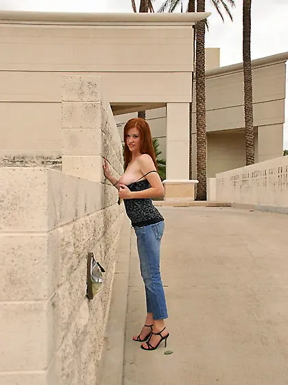 Amateur horny college girl