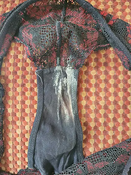 Wife's dirty undies /Culottes sales/Dirt pants/