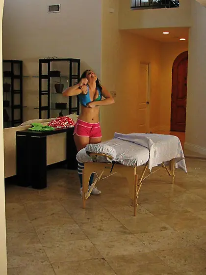 Nude oiled girl Gracie Glam gets her sexy body massaged then get