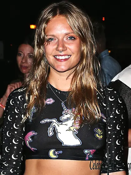 Tove Lo Braless Photos