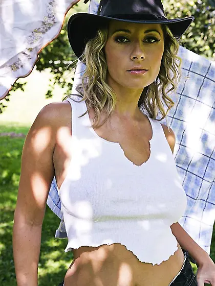 Sexy big tit blonde Daria Glower in hat and boots gets it on wit