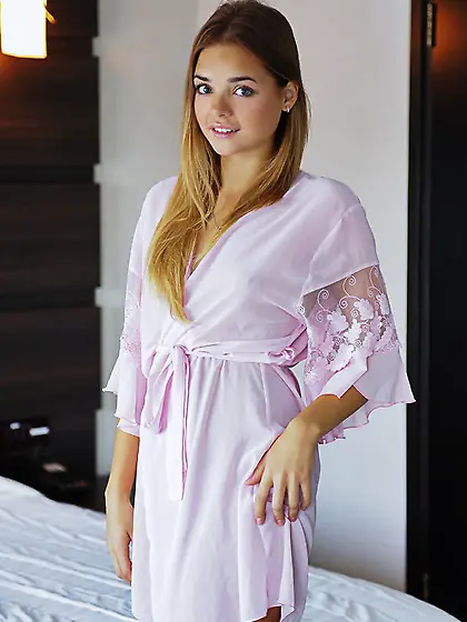 Tantalizing teen removes sheer