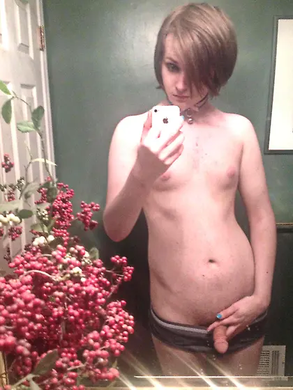 LECHEROUS SELFIE SLUTS