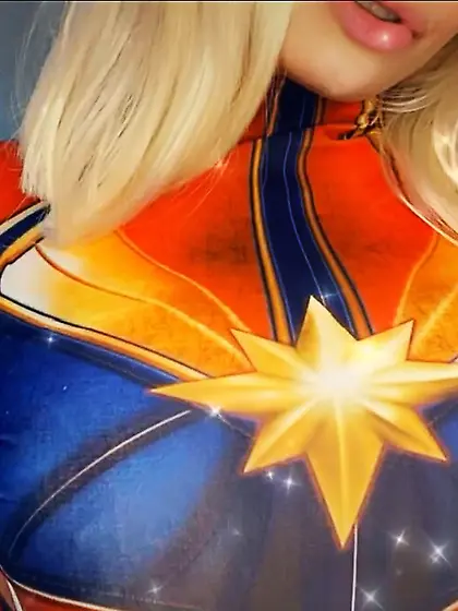 Sexy blonde girlfrend oral