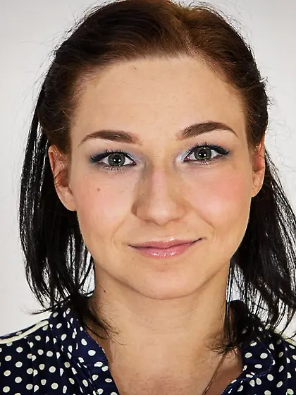 Toe-sucking slut dicks slid