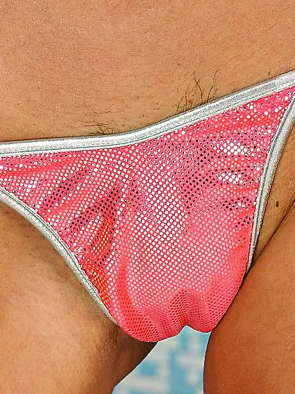 Sandra Shine spreads her sexy long legs and then toys her deep w