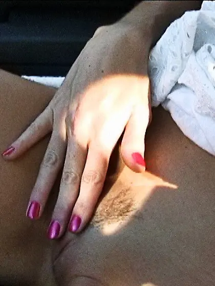 India Summer spreads her sexy long legs and gets her muff screwe