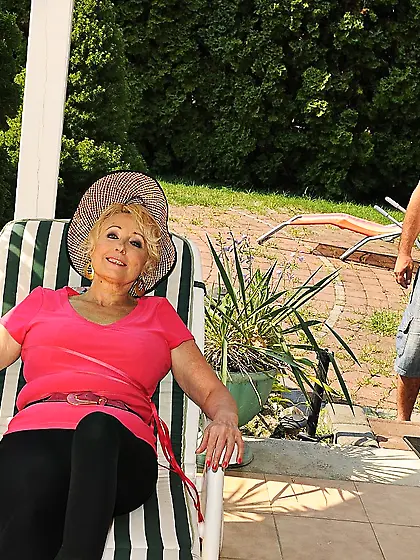 Sila keeps herself in