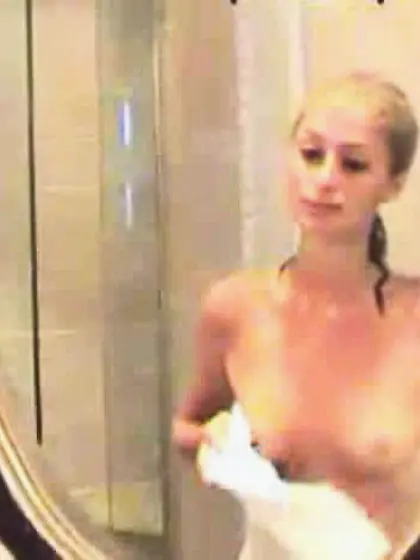 Paris Hilton nude