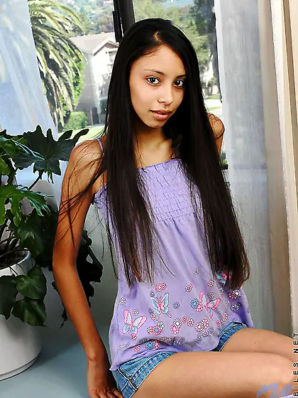 Alexis Love takes her clothes off for the camera and shows us he