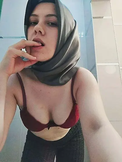 More Hot Muslim Girls