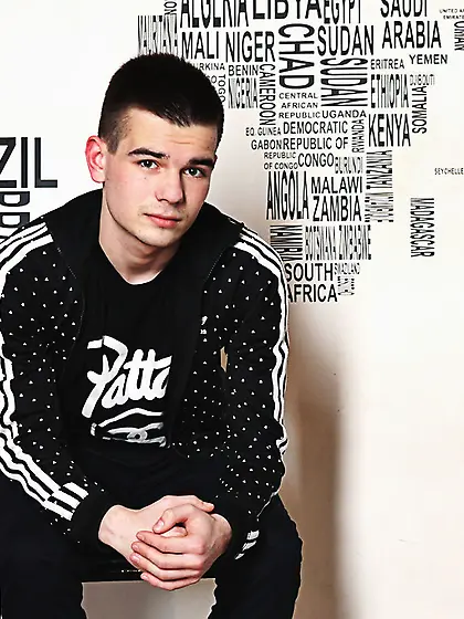 Young gay CarlCasper like to snapshot