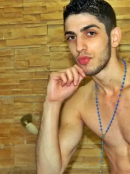 Brunette lover perform close