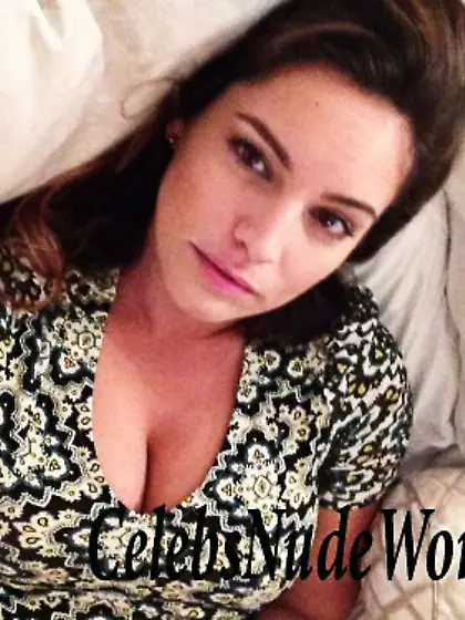 Pretty Kelly Brook leaked photos