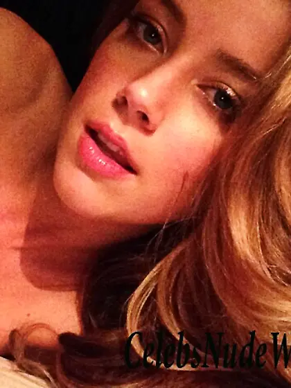 Hacked pics of Amber Heard