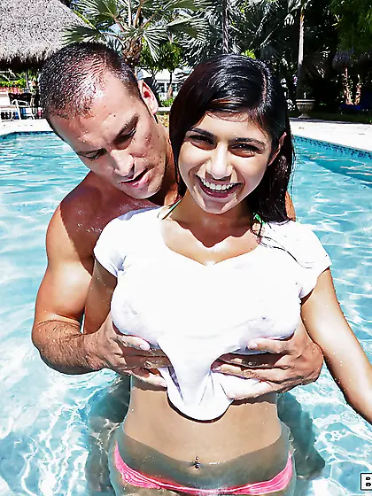 Big ass latina brunette creampie