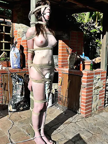 Bondage slut slave willing to serve