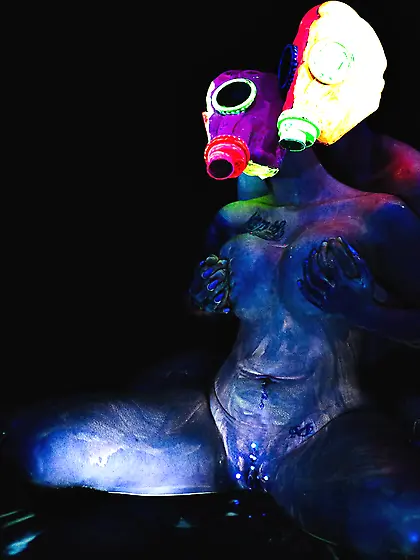 Behind the scenes neon girl on girl