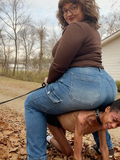 Pawg sits on her nigger slave