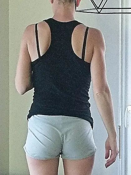 Karine se touche au soleil