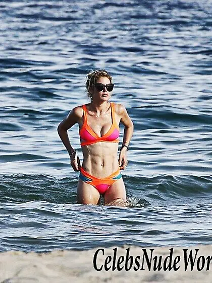 Doutzen Kroes pics at the beach