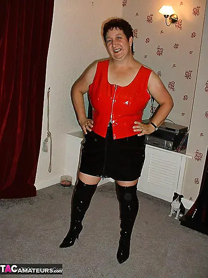 Steaming hot granny teases